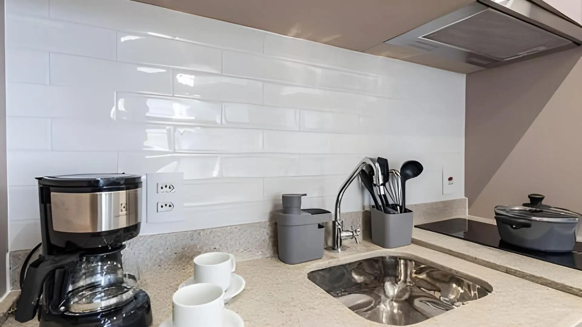 Apartment Enb | Art33 - Studio Novo, Localizacao E Conforto Sao Paulo Brazil